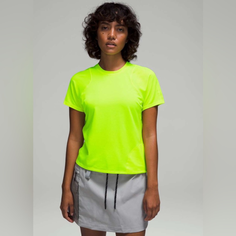 NWT • Lululemon Lightweight Cinched Hem Hiking Shirt • Sz 4